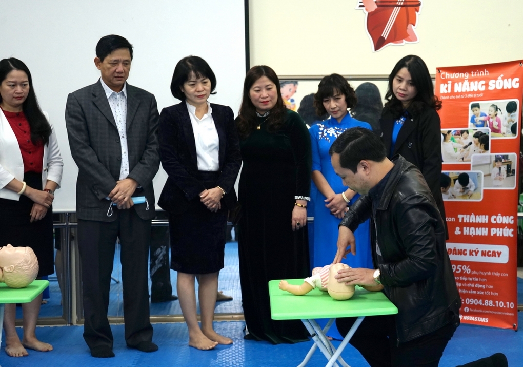 Hà Nội: Tập huấn công tác phòng tránh tai nạn thương tích cho trẻ mầm non tại trường Mầm non Tuổi Hoa ( quận Ba Đình)