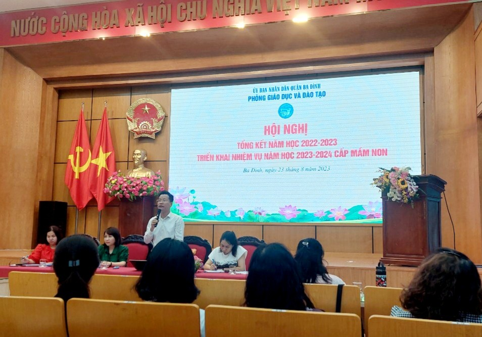 Trường Mầm non Tuổi Hoa tham dự Hội nghị Tổng kết năm học 2022-2023 và triển khai nhiệm vụ năm học 2023-2024 đối với giáo dục mầm non quận Ba Đình.
